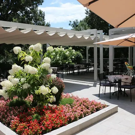 Slavey 4* Golden Sands