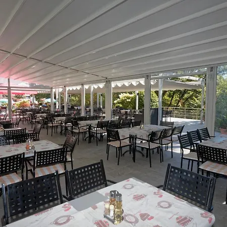 Hotel Slavey Golden Sands