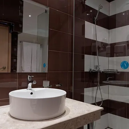 Slavey Hotel Sables d'or