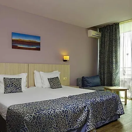 Hotel Slavey
