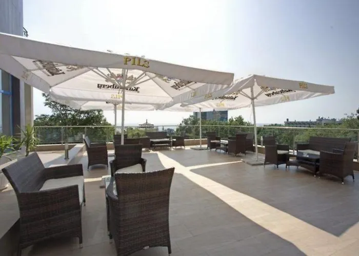 Slavey Złote Piaski